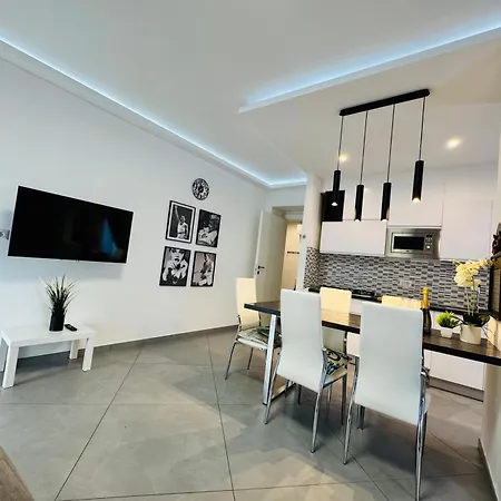 Appartement In The Historic Center Verbania